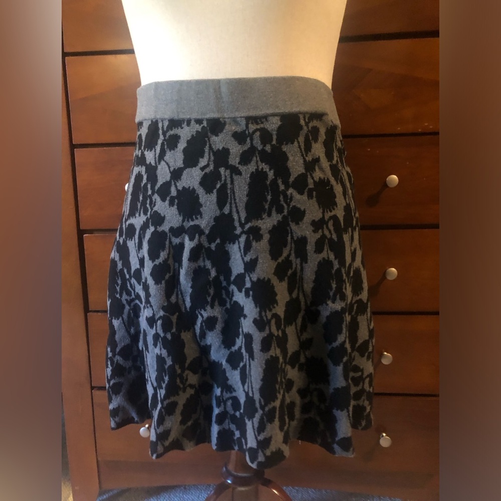 Ann Taylor Gray and Black Floral Skater Skirt